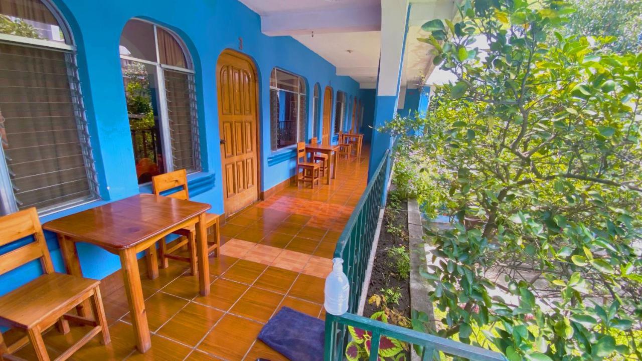 Hotel Posada Don Carlos Panajachel Dış mekan fotoğraf